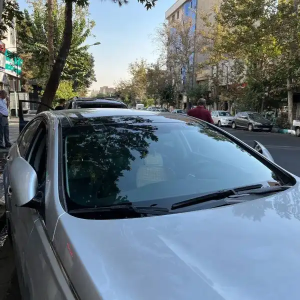 نصب شیشه جلو سوناتا