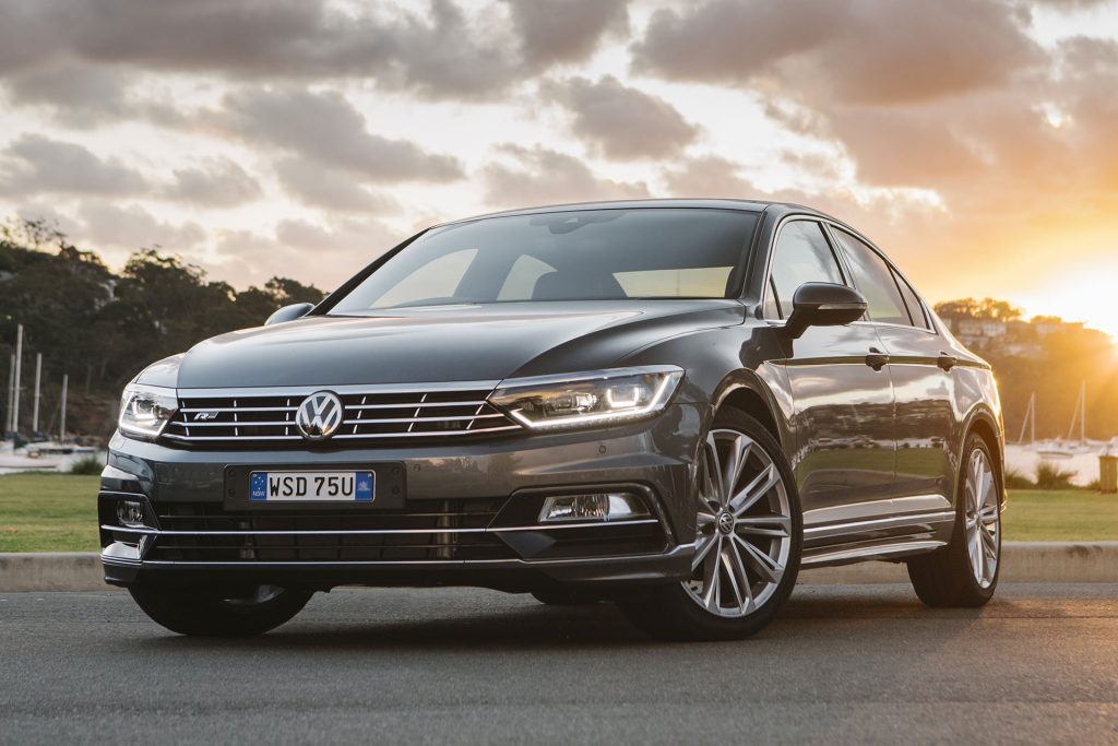 قیمت شیشه فولکس پاسات