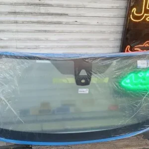 شیشه جلو بنز W212