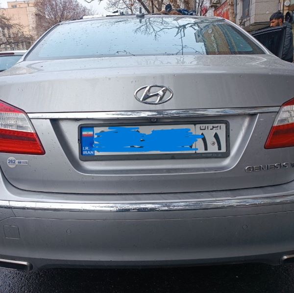 شیشه-عقب-جنسیس-سدان