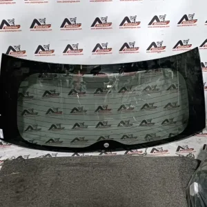 شیشه عقب میتسوبیشی اوتلندر