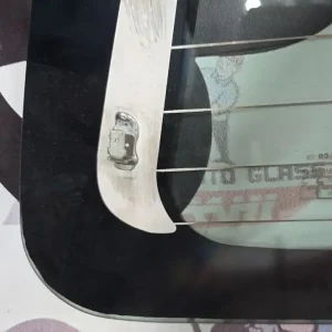 شیشه عقب کی ام سی t8