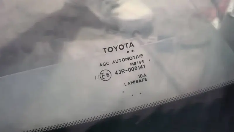 شیشه-لمینیت-تویوتا-لندکروز