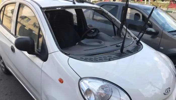 شیشه-جلو-ام-وی-ام110s