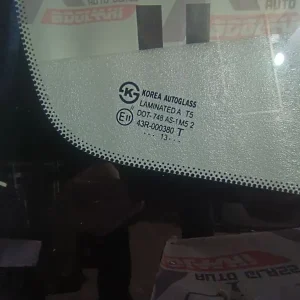 تعویض شیشه جلو اکسنت