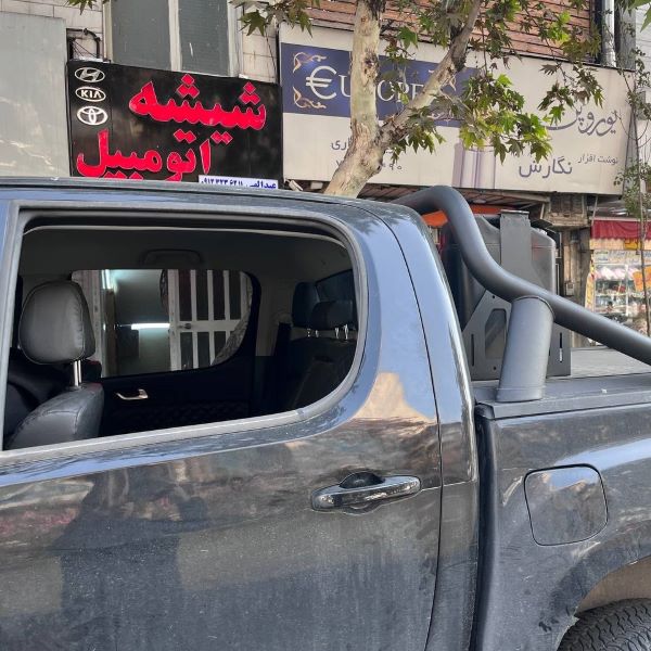 تعویض-شیشه-ماشین-در-شرق