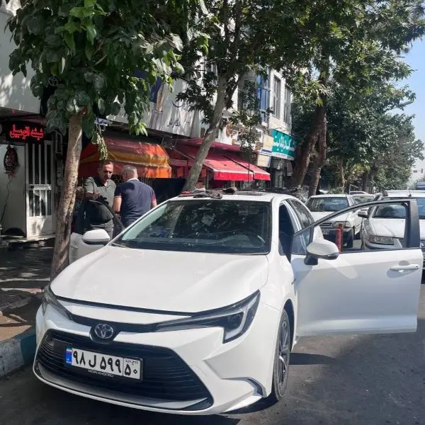 شیشه جلو تویوتا لوین