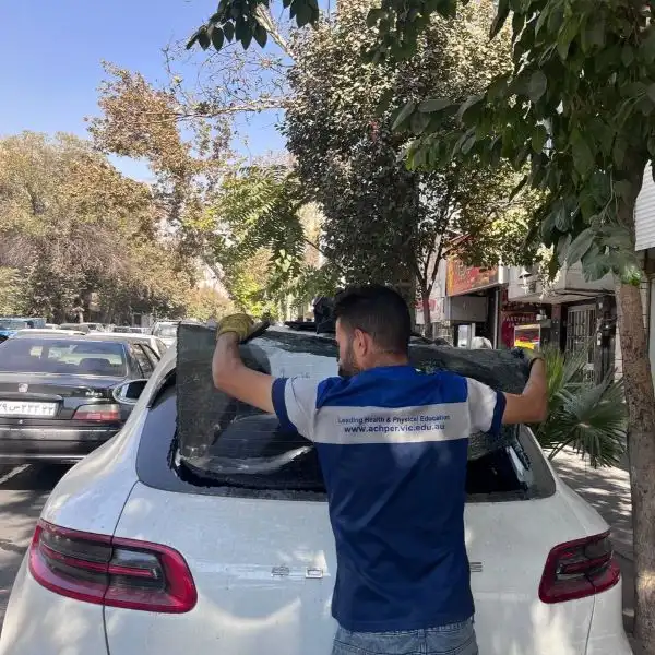 عوض کردن شیشه خودرو شبانه روزی